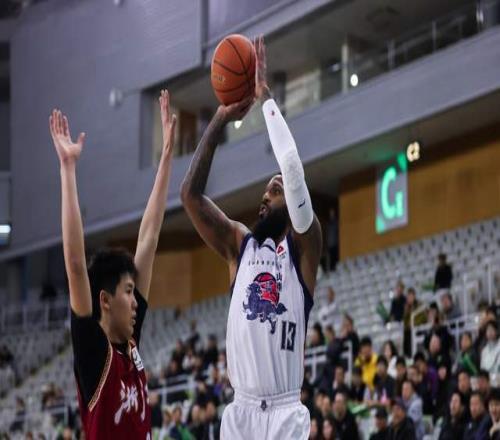 库里独揽,分击败灰熊,勇士告捷,大众彩票,彩票平台,在线购彩,中奖机会,彩票投注