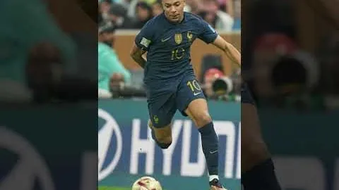 “萨尔茨堡红牛15人确诊新冠，近期与拜仁对战”